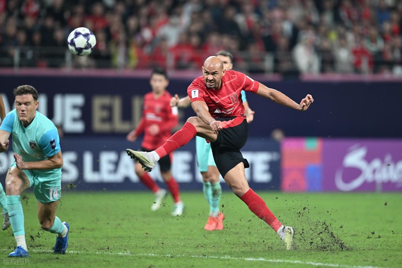 CCTV5+直播!蓉城VS西海岸3大看点:李海新迎考验+中超争冠走势