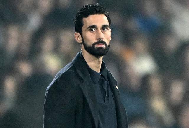 短短3天两冠梦碎！皇马更衣室一片死寂：佛爷准备找新帅