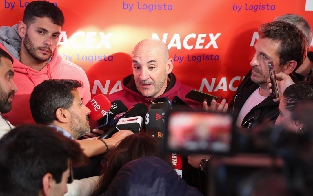 费雷尔:英超适应起来并不困难,很享受担任巴萨传奇队教练