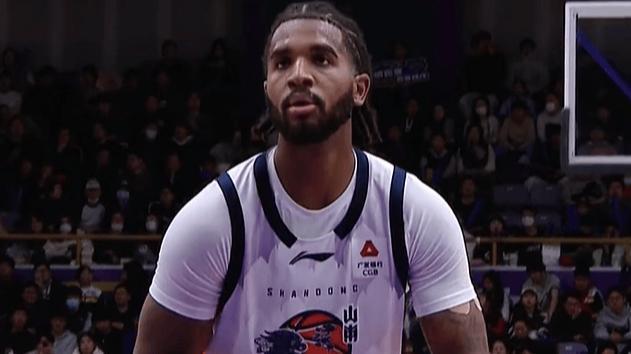 克里斯36分山东大胜新疆，新疆男篮正在失去尊重和季后赛