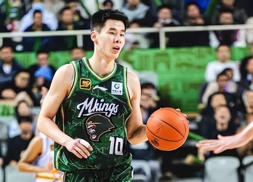 同曦队主场胜上海，球队追加8万奖金，