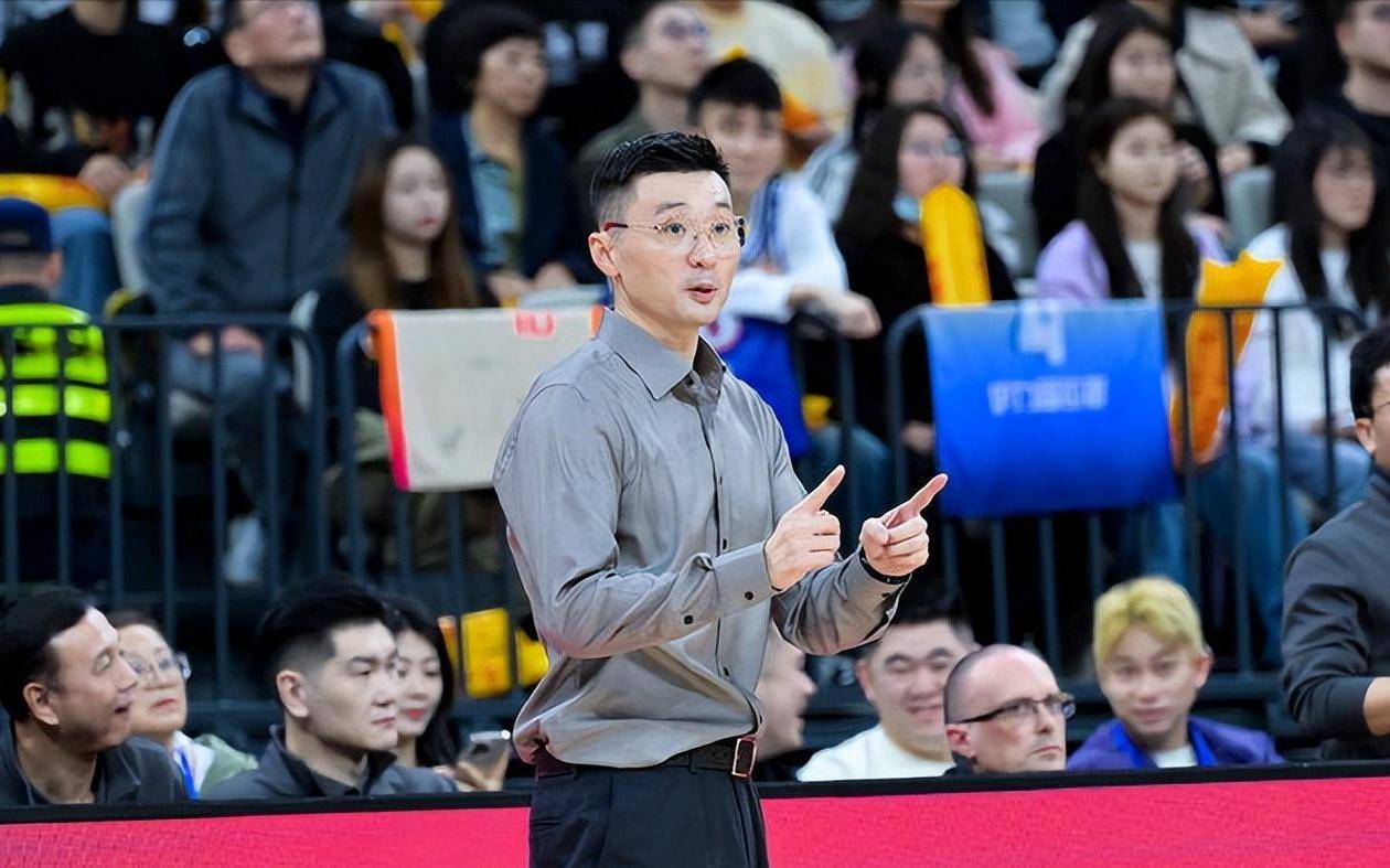 新疆男篮开盲盒!引进NBA发展联盟后卫,刘炜积极补救