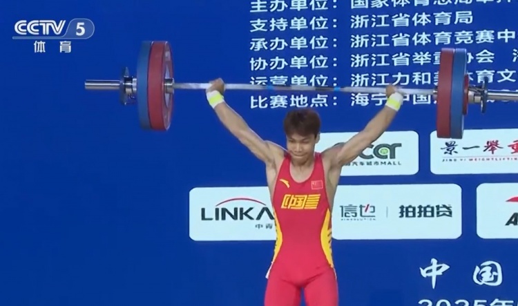 未来可期！中国16岁小将陈训发两破男