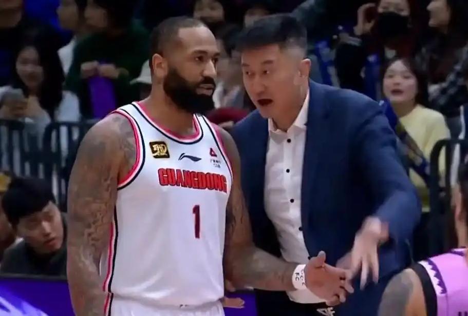 中国篮协官宣！吉伦沃特服用兴奋剂调查结果出炉，广东男篮被处罚