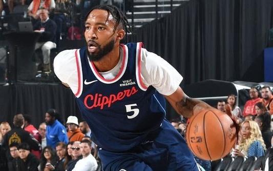 Shams:琼斯将于明日快船对阵活塞的比赛中复出