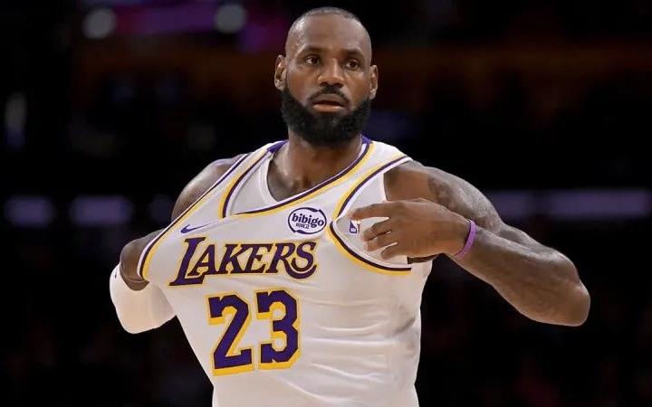 湖人胜灰熊！东詹+拉拉维亚轰86分，斯玛特作用明显，2替补齐发挥