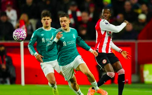 4连败+伤兵满营!1.5亿欧巨星成唯一变数,利物浦中场没他不可