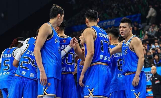 CBA混子顶薪球员浮现！拿600万场均仅2分1板，北京首钢真被坑惨了