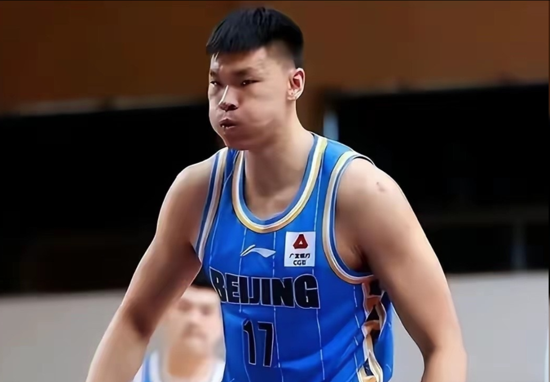 拿600万，0分2板3犯规，登场10分钟输19分！球迷：CBA第一诈骗犯