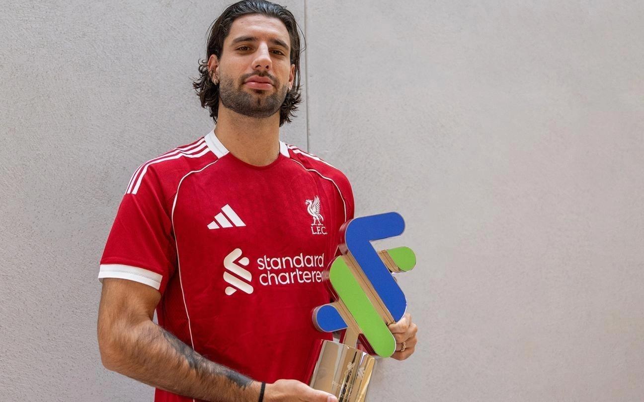 利物浦官方:索博斯洛伊当选队内8月最佳球员