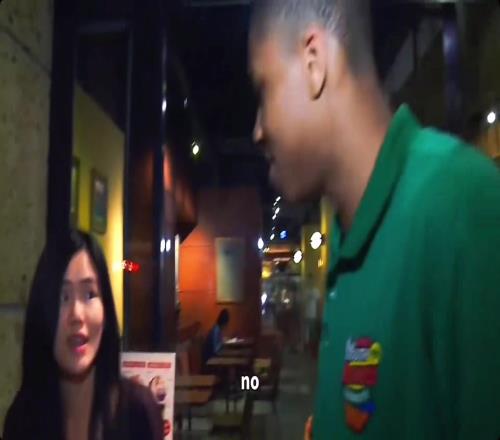 太接地气了当年满大街找希腊式汉堡的字母哥，是真的青涩啊