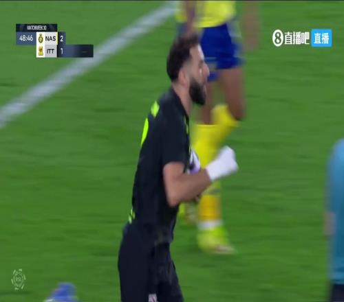 吉达联合扳回一城！本泽马高高跃起头球破门！
