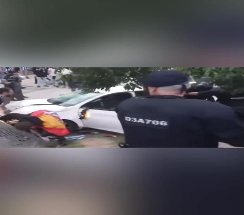 现场一片混乱！巴萨vs西班牙人场外发生车祸有球迷倒在地上不起