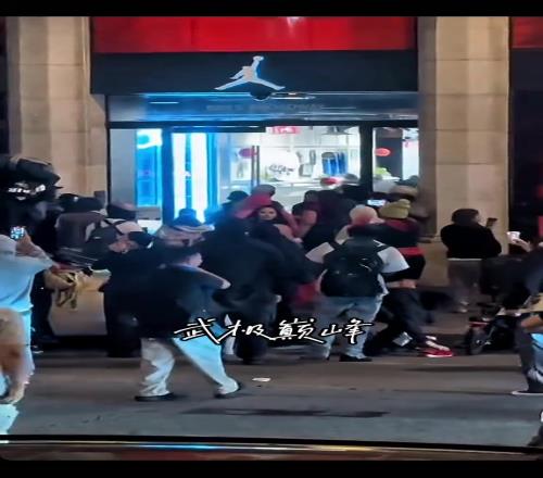 洛杉矶市中心的乔丹商店一夜之间被清空