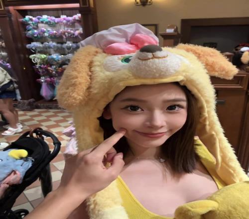 几个月啦椰子孕肚明显少女感依旧十足