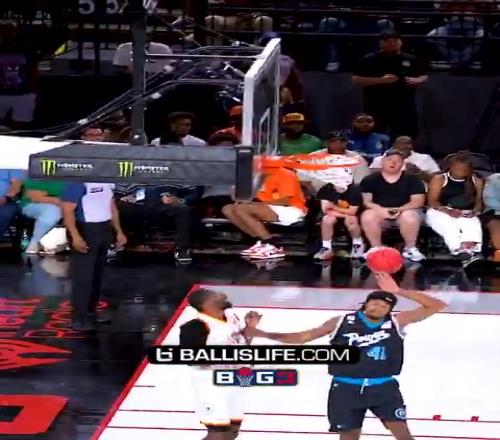 别小看天赋！有三分技能包的霍华德已经开始在BIG3乱杀了