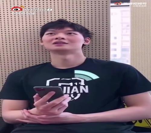 王哲林曾谈：如果可以去NBA的话，想去湖人和詹姆斯一起打球