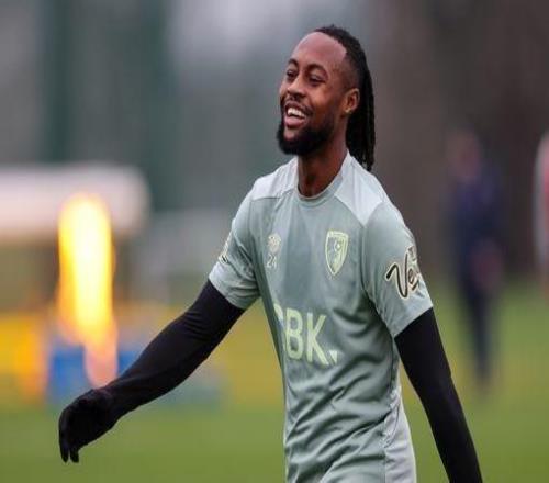 记者：在涉及塞门约未来的问题上，利物浦的名字很少出现