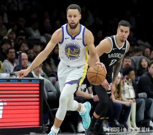 勇士解决难题，库里赛后承认一事实！科尔及时醒悟，格林进步明显
