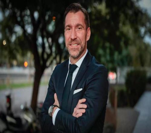 巴萨主席候选人：巴萨过去20年都是一言堂我从小就深爱巴萨