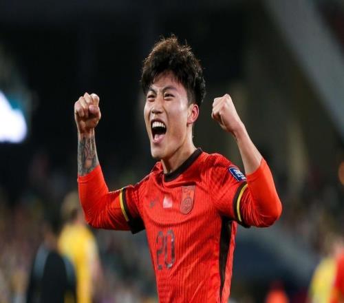 2025年上座排行榜！国足排榜首，苏超3场+梭鱼湾5场跻身前10