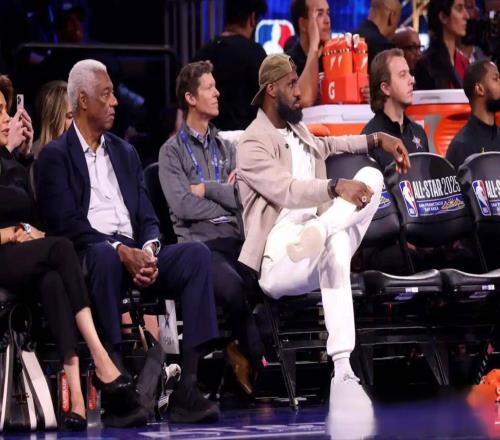 老詹得票低记者鸣不平：他历史前二，在洛杉矶举办，名嘴说出隐情