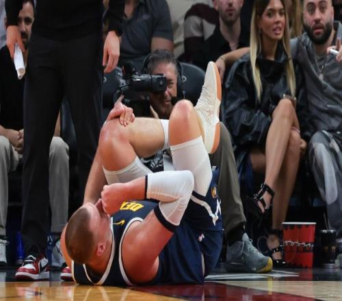 四位首发倒下，阵容快凑不齐！NBA豪门倒下，这是抛弃威少的代价