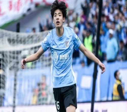 不愧足球城！今年中国观众前30名足球赛：大连占到50%！