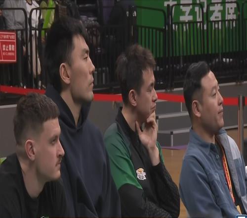 4连败辽宁传3坏消息！继伟复出无望，大牌又消极怠工，杨鸣还得输