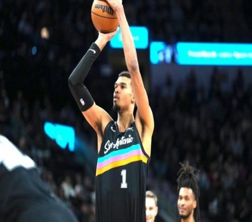 史诗级对轰！马刺大逆转！文班31+13里程碑！300万神将破2大纪录