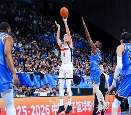 垃圾时间敢打敢拼！胡明轩关键战迷失，杜锋犯了和郭士强一样的错