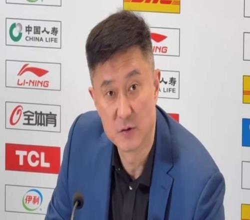 广东为何31分惨败赛后杜锋给出答案，拿年轻说事，透露徐杰伤情