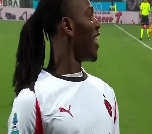 一场10！让意甲榜首又易主：米兰登顶+领先2分，国米赢球=反超