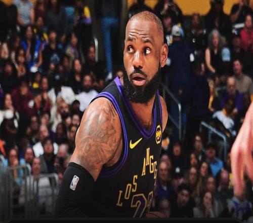 传奇，詹姆斯砍31分9板6助，成为NBA首位41岁后砍30+得分球员