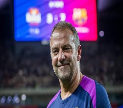 每体记者：德比后弗里克会给巴萨放一天假，周一恢复训练