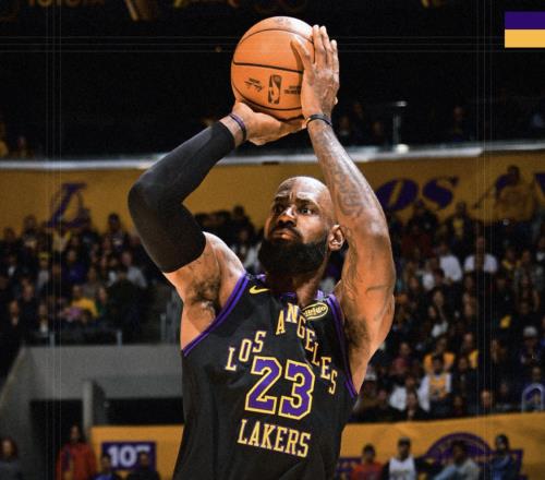 詹姆斯第四节4投全中！41岁还能31分！带队赢球！