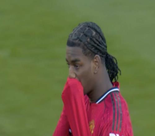 曼联连续15场英超客场比赛未能零封，为队史首次