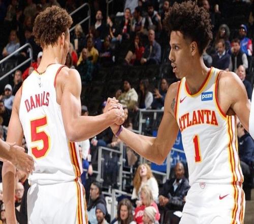 巴恩斯全能对飙鹰王，落选秀13+12+8英格拉姆29分，猛龙三杀老鹰