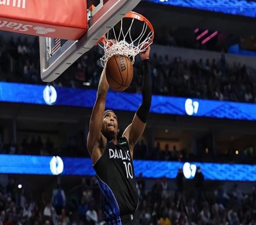 打爆了火箭的第二阵容！独行侠后场新星能否保持这样的效率呢