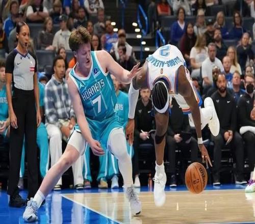 什么情况黄蜂21次失误居然赢了雷霆27分，勇士一纪录稳如泰山