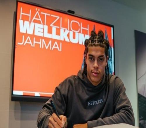 官方：曼城20岁中卫辛普森普西租借加盟科隆