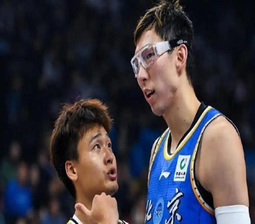 CBA排行榜更新：上海力压广厦登第1，广东遭绝杀下跌，前5洗牌