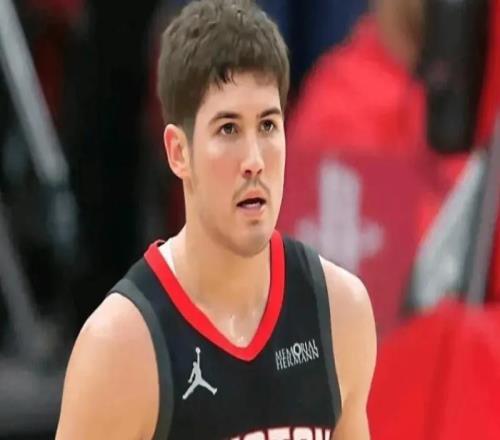 乌度卡末节3调整险成卧底！亚当斯被针对，谢泼德下场后进攻迷失