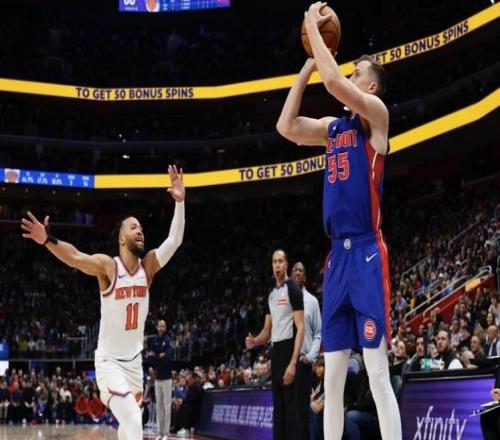 强强对话一边倒！东部第一造31分惨案！新星29+13完胜布伦森