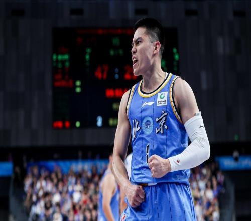 又是4中1！伤病坑苦周琦队友，北京5分险胜黑马队，没赵睿真不行