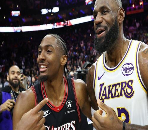 詹姆斯门徒，湖人队詹姆斯盛赞训练伙伴马克西和杰伦约翰逊