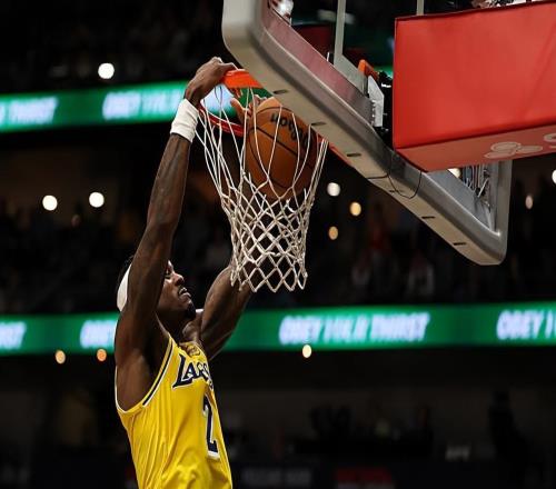 明明场上作用相当明显，结果湖人锋线大闸差点都打不了比赛了