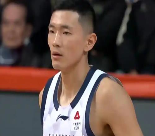 邱彪禁赛两场，山东男篮加时胜福建，两将被罚下，克里斯控制情绪