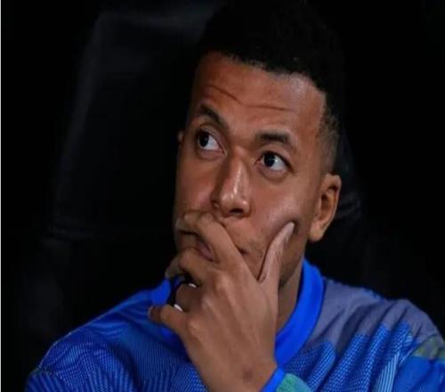 六台：姆巴佩因伤未随队出征，已抵达皇马基地进行康复训练