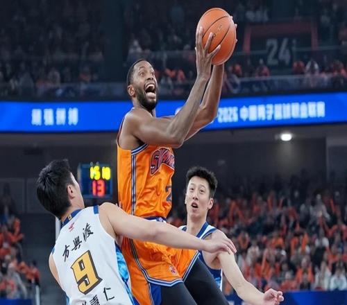 CBA排名有变：广东掉第4，厦沪京前3辽宁追至第8，11连败球队诞生